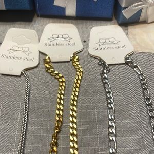 Stainless steel goldtone  silver tone necklace set